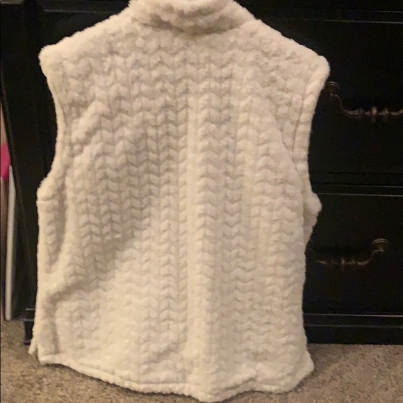 Reversible vest - Picture 2 of 3